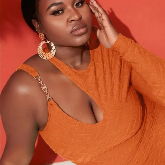 Dress - Picture 3 of 10